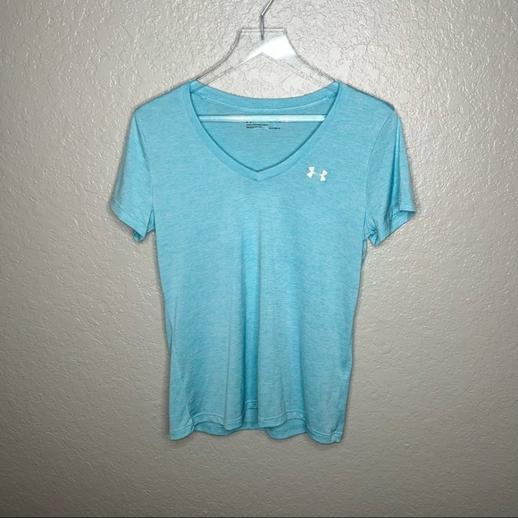 Under Armour short sleeve baby blue Loose Coupe  top - Picture 2 of 8